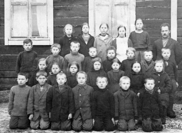 Hyrkin koululaisia 1920-luvulla