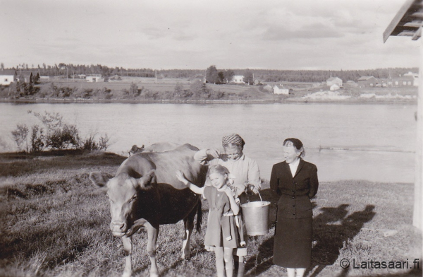 Vas. Vieno Ojala, Enni Ojala ja tytär Airi