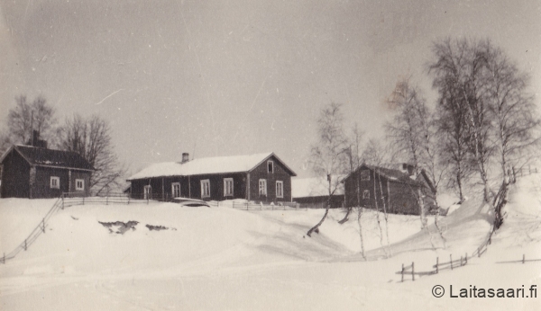 Pekka-Määtän pihapiiriä