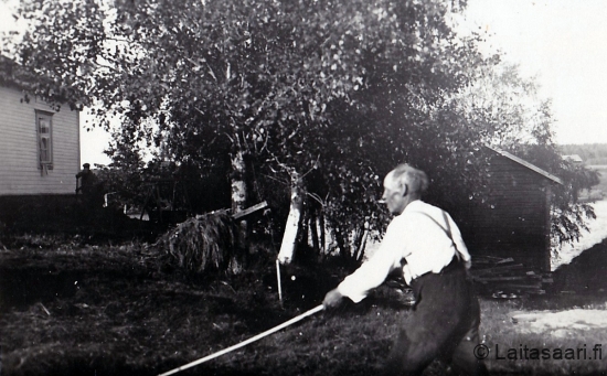 Joonas Littow tekee heinää