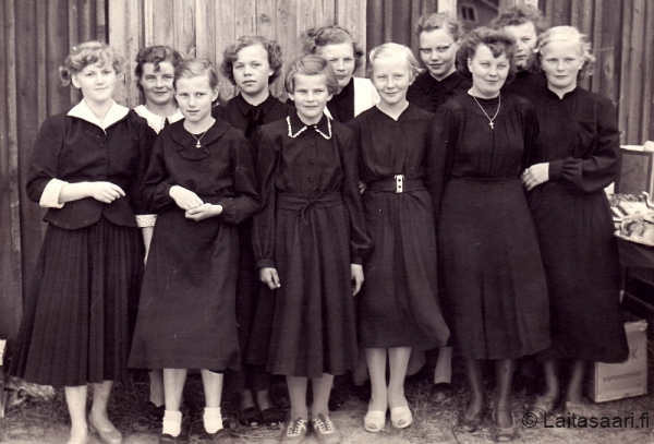 Tarjoilijaneitoset (1955)