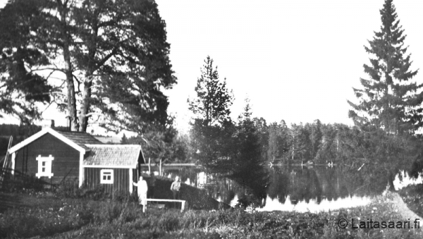 Koortilan rantasauna kesällä
