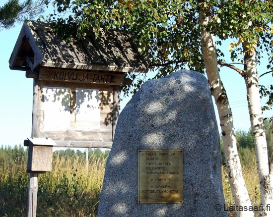 Koivu ja tähti muistomerkki Lumiaisissa
