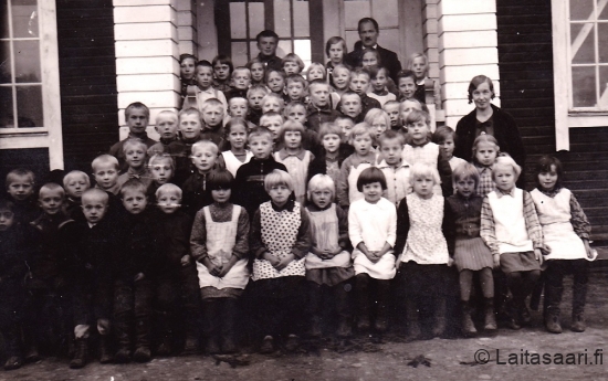 Hyrkin koulun luokkakuva