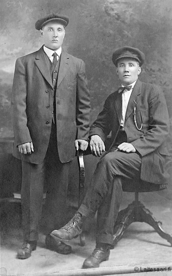 Tuntematon / unknown