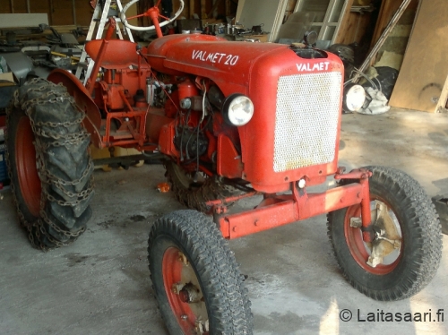 Piikkilangan kiristäjä